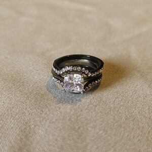 Stacking set of 3 rings Costume jewelry, silver/black Ring size 4.5